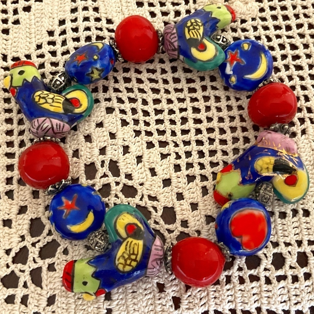 NWOT CERAMIC HAND MADE MULTICOLOR BEADS STRECH BRACELET